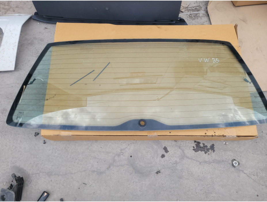  Стъкло за заден капак за  VW Passat B5 Avant