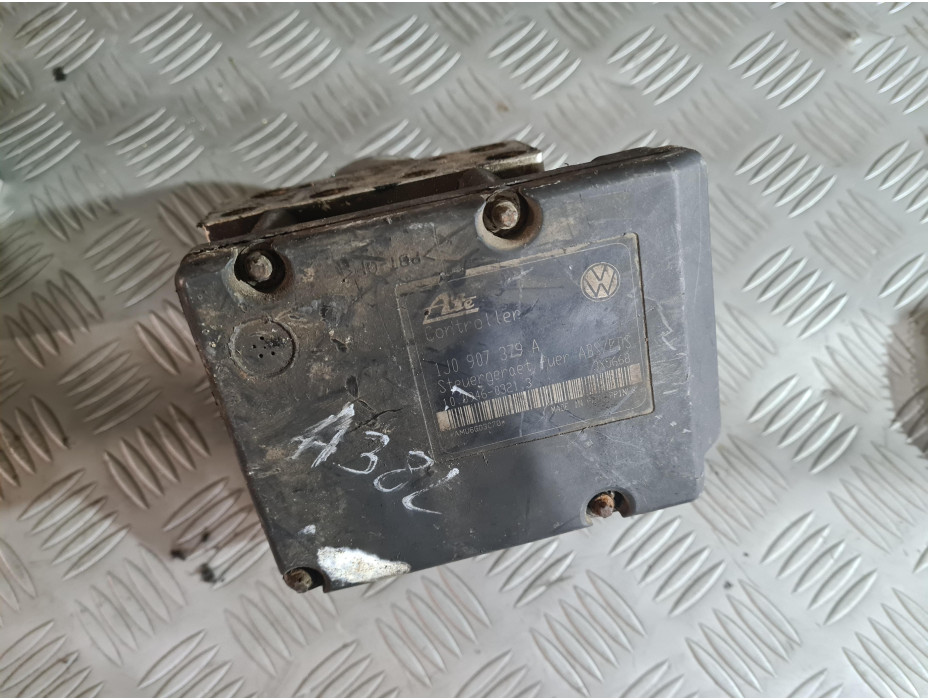 ABS помпа за Audi A3 8L 1.8 T ABS помпа за Audi A3 8L 1.8 T