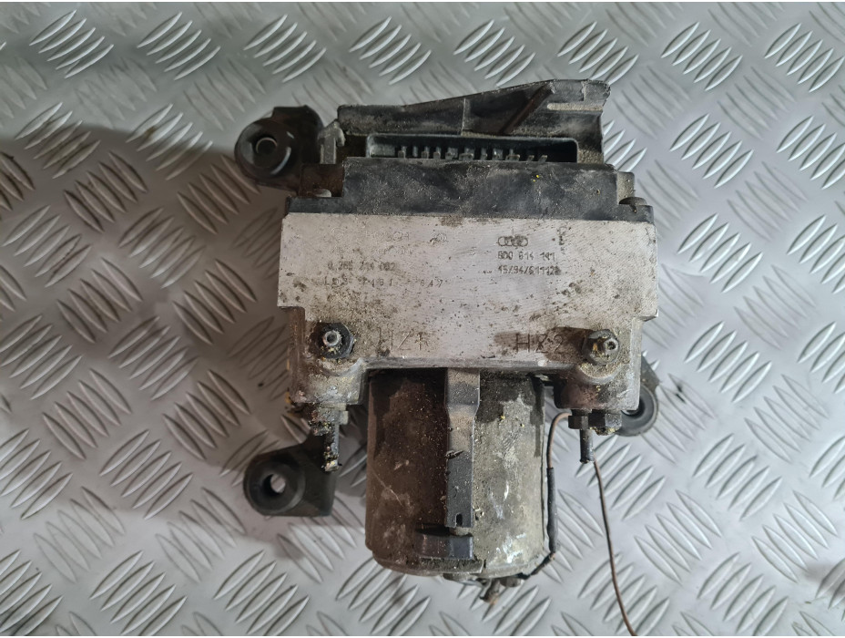 ABS помпа за Audi A4 B5 1.8 i ABS помпа за Audi A4 B5 1.8 i