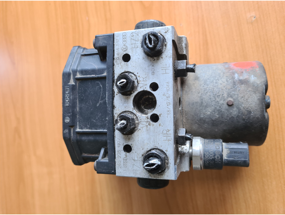 ABS помпа за Audi A8 D3 4.2TDI