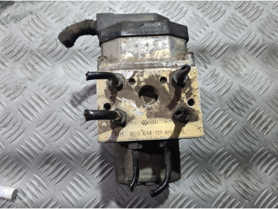 ABS помпа за VW Passat B5 2.5 TDI ABS помпа за VW Passat B5 2.5 TDI