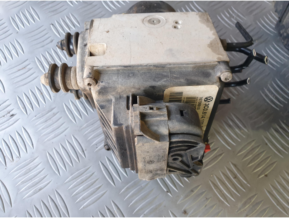 ABS помпа за VW Passat CC 2.0TSI ABS помпа за VW Passat CC 2.0TSI