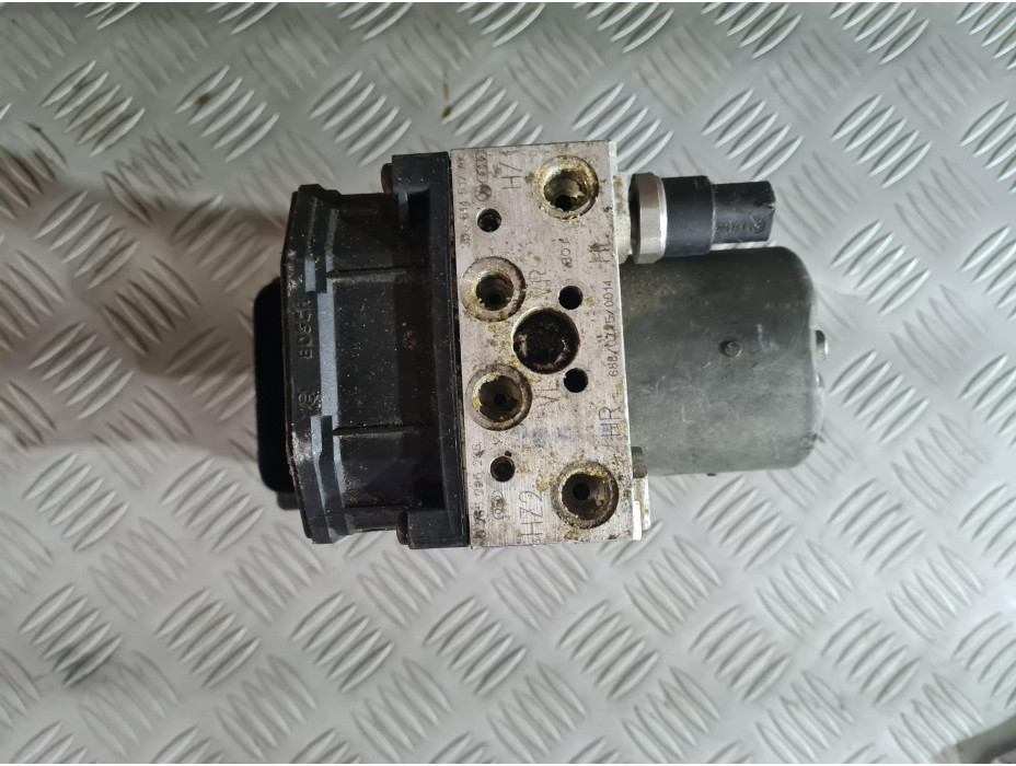 ABS помпа за VW Phaeton 4.2 i ABS помпа за VW Phaeton 4.2 i