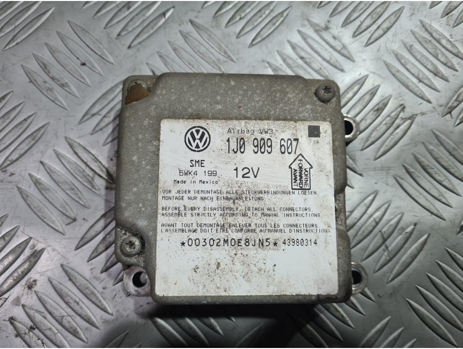 Airbag модул за VW Passat B5 2.5 TDI