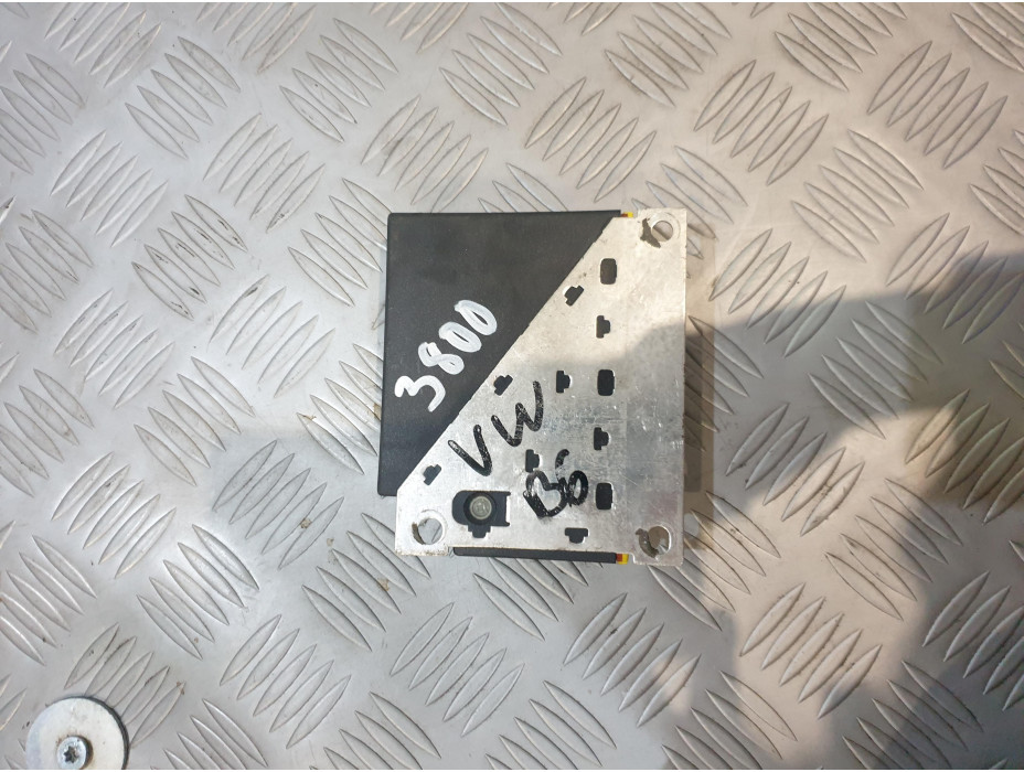 Airbag модул за VW Passat B6 2.0 TDI Airbag модул за VW Passat B6 2.0 TDI