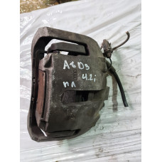 Преден ляв спирачен апарат за Ауди А8 Д3 / Audi A8 D3 4.2 i 335к.с. Преден ляв спирачен апарат за Ауди А8 Д3 / Audi A8 D3 4.2 i 335к.с.