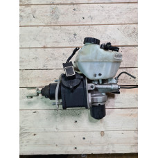 Спирачна помпа за Мерцедес Е Класа 211 / Mercedes E Class W211 Спирачна помпа за Мерцедес Е Класа 211 / Mercedes E Class W211