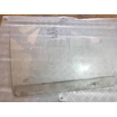 Предно дясно стъкло за Мерцедес Вито W639 / Mercedes Vito W639