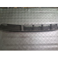 Голяма решетка за бронята за Volkswagen Passat B5 Голяма решетка за бронята за Volkswagen Passat B5