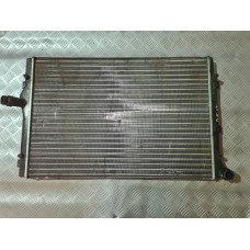 Воден радиатор за Volkswagen Passat B6 2.0TDI BKP Воден радиатор за Volkswagen Passat B6 2.0TDI BKP