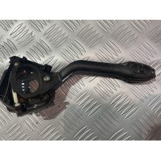 Лостче за чистачки с борд. компютър за Volkswagen Passat B4 Лостче за чистачки с борд. компютър за Volkswagen Passat B4