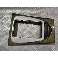 Конзола около скоростен лост за Mercedes E Class W211 - Авангард, автомат Конзола около скоростен лост за Mercedes E Class W211 - Авангард, автомат