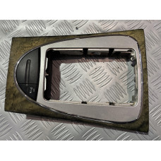 Конзола около скоростен лост за Mercedes E Class W211 - Авангард, ръчни скорости Конзола около скоростен лост за Mercedes E Class W211 - Авангард, ръчни скорости