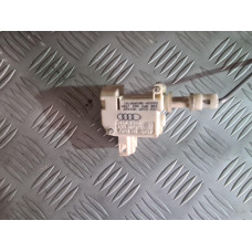 Моторче за отвяране на резервоар за Audi A3 8P Hatchback Моторче за отвяране на резервоар за Audi A3 8P Hatchback