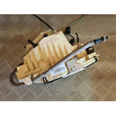 Задна лява брава за Mercedes S320 CDI W221 Задна лява брава за Mercedes S320 CDI W221