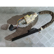 Предно дясно моторче за колан за Audi A8 D3 Предно дясно моторче за колан за Audi A8 D3