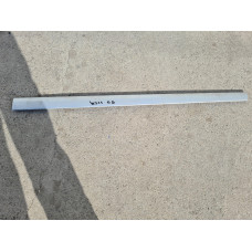 Предна дясна външна лайсна за Mercedes E Class W211