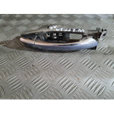 Задна дясна външна дръжка за Mercedes E Class W211 - Авангард Задна дясна външна дръжка за Mercedes E Class W211 - Авангард