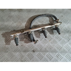 Горивен рейл с дюзи за Mercedes A 140 W 168