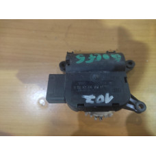 Моторче за клапи за парно - 107 за VW Golf 5