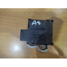 Моторче за клапа за парно - 48 за Audi A8 D3