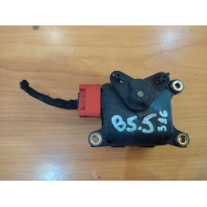 Моторче за клапа за парно - 316 за VW Passat B 5.5