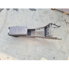 Подлакътник за VW Passat B6 2.0 TDI ВМР Подлакътник за VW Passat B6 2.0 TDI ВМР