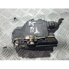 Предна дясна брава за VW Passat B5 2.5 TDI Предна дясна брава за VW Passat B5 2.5 TDI