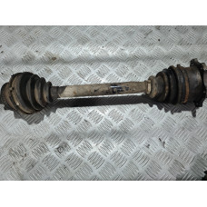 Лява полуоска за VW Passat B5 2.5 TDI Лява полуоска за VW Passat B5 2.5 TDI
