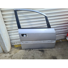 Предна дясна врата за Opel Zafira A 2.2 i 147 к.с. Предна дясна врата за Opel Zafira A 2.2 i 147 к.с.