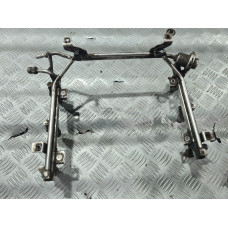 Бензинов рейл с дюзи за Audi A6 C5 2.4 i Automat Sedan Бензинов рейл с дюзи за Audi A6 C5 2.4 i Automat Sedan