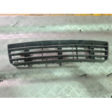 Средна решетка - предна броня за Audi A6 C5 2.4 i Automat Sedan