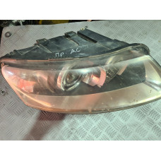 Преден десен фар - ксенон за Audi A6 C6 3.2 FSI