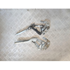 Панти за преден капак за VW Passat B6 2.0 TDI