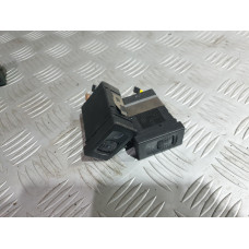 Бутон за подгрев за седалки за Фолксваген Пасат Б5.5 комби / VW Passat B5.5  2.5 TDI