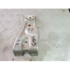 Преден ляв държач за калник за VW Passat B6 2.0 TDI Преден ляв държач за калник за VW Passat B6 2.0 TDI