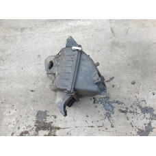 Филтърна кутия за Audi A4 B5 Филтърна кутия за Audi A4 B5