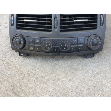 Управление за климатик за Mercedes E Class W211 Управление за климатик за Mercedes E Class W211