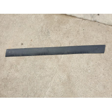 Предна дясна външна лайсна за VW Passat B5 1.8 T комби