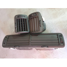 Духалки за арматурно табло за VW Passat B5 1.8 T комби Духалки за арматурно табло за VW Passat B5 1.8 T комби