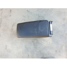 Подлакътник за VW Passat CC 2.0 TSI Подлакътник за VW Passat CC 2.0 TSI