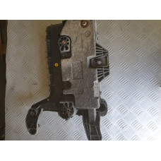 Стойка за акумулатор за VW Passat CC 2.0TSI Стойка за акумулатор за VW Passat CC 2.0TSI