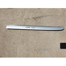 Задна лява външна лайсна - Авангард за Mercedes E Class W211 2.7CDI