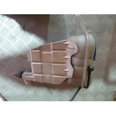 Казанче за антифриз за Audi A5 8T 2.7TDI Automatic