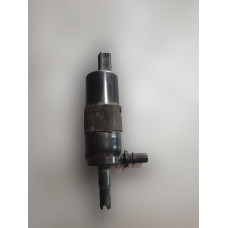 Помпичка за течност за чистачки за VW Passat CC 2.0TSI Помпичка за течност за чистачки за VW Passat CC 2.0TSI