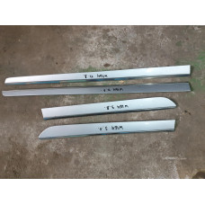 Външни лайсни - предна лява, предна дясна, задна лява, задна дясна за Mercedes ML 280 CDI W164 Външни лайсни - предна лява, предна дясна, задна лява, задна дясна за Mercedes ML 280 CDI W164