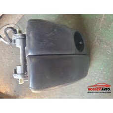 Подлакътник за Audi Q7 4L 3.0TDI Подлакътник за Audi Q7 4L 3.0TDI