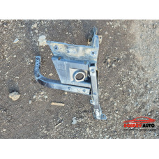 Основа преден ляв калник за Audi A8 D3 4.2TDI