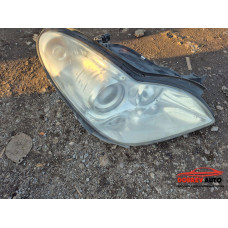 Десен фар за Mercedes CLS W219 Десен фар за Mercedes CLS W219