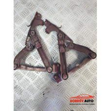 Панти преден капак Mercedes CLS 500 W219